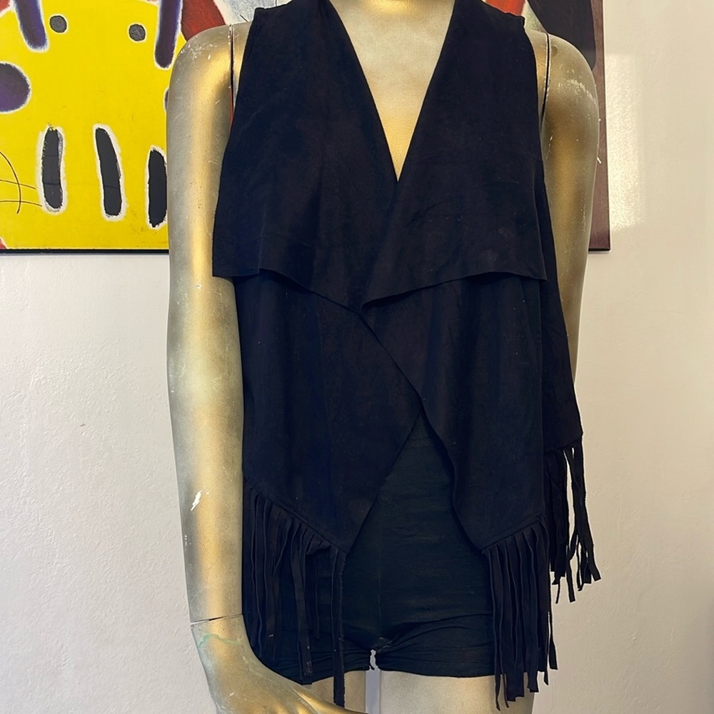 Roommates Black faux suede fringed vest M